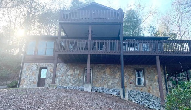 Lure Me Inn - WALK to all resort amenities