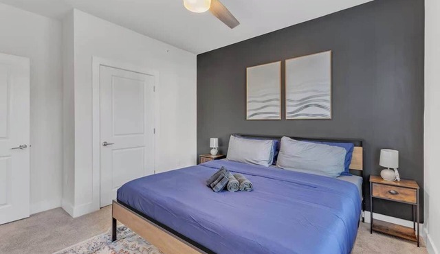Luxe 1BR Suite in Waverly Charlotte!