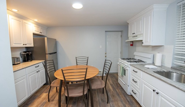 Luxurious Shore Condo - 1 block from the beach
