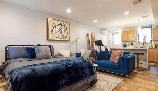 Luxurious Studio Apt in Williamsburg Brooklyn!
