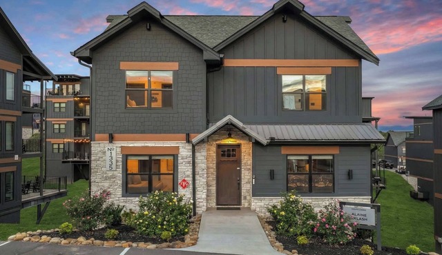 Luxury Chalet | Indoor pool | Hot Tub | Game Room