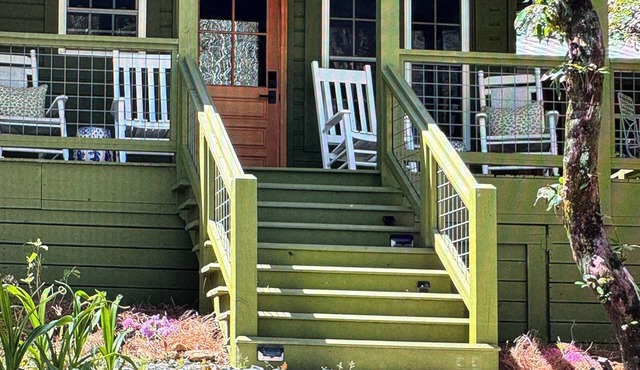 Luxury Cottage in Cashiers Walk to Shops, Art, Dining, Coffee, The Village Green