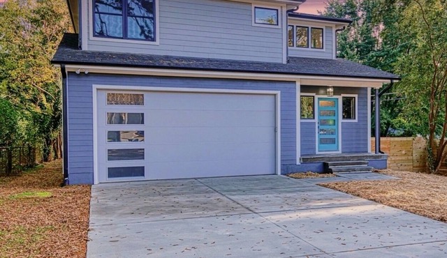 luxury modern living close to uptown Charlotte