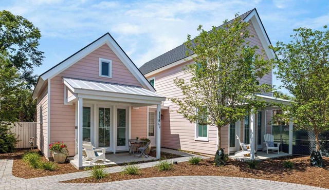 Luxury Retreat with 4 King Suites
