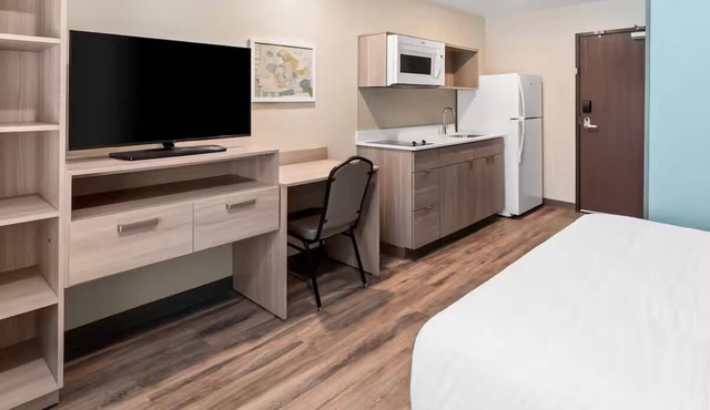 Made for Memorable Stays! 2 Units, Pets Are Welcome, Free Parking!