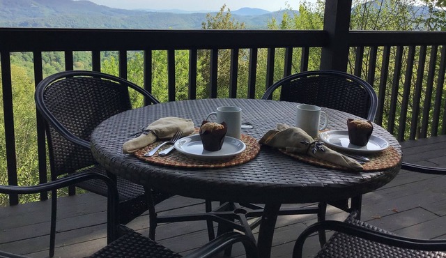 Magnificent Mountain Views-3 state view overlooking the slopes of Sugar Mountain