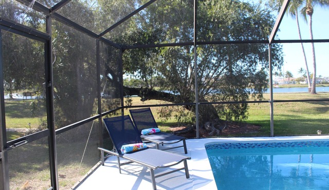 Marco Island Pool Home: Lake and Sunset Views, 2 bedrooms, 2 bath . Pet Friendly