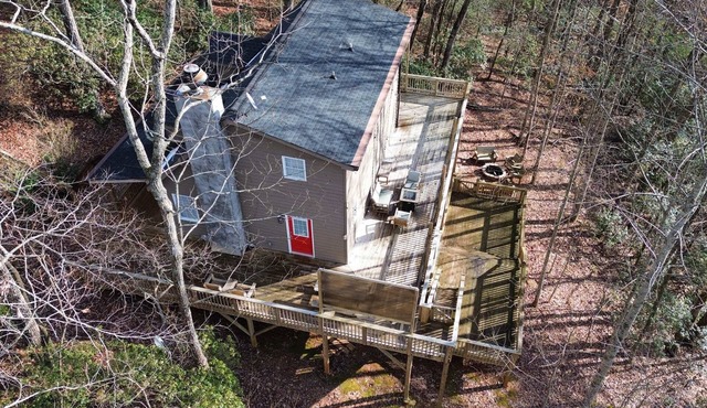 Massive deck/Rustic Retreat/Games/Grill/ Sleeps 7