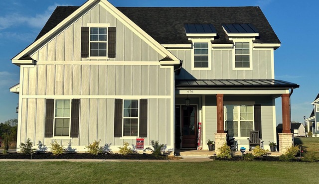 MASTERS RENTAL-3 bedroom 3 bath home perfectly located close to 3 golf courses