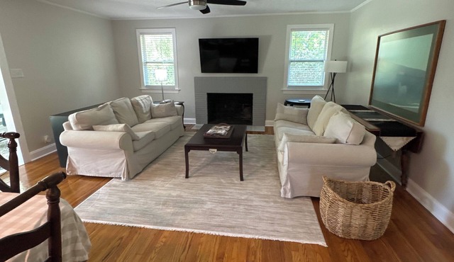 Masters Week Rental-Spacious cottage in town!