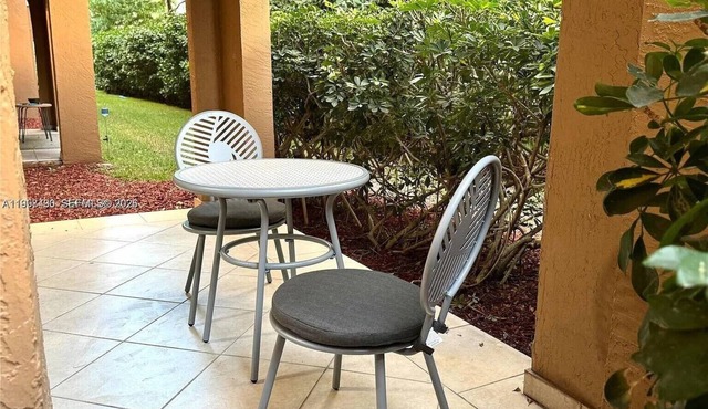 Miami 182 - Two Bedroom Apartment, Sleeps 6