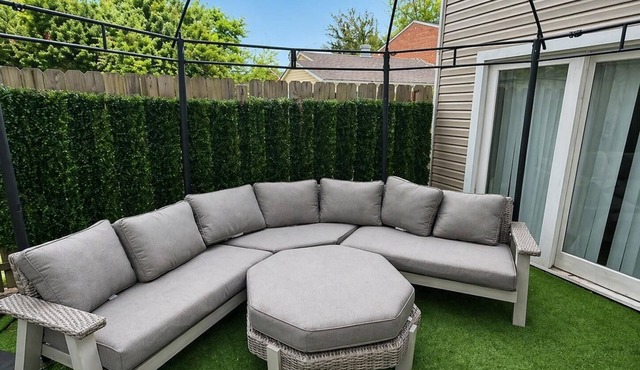 Modern Furnished Retreat Near Philly & Hospitals