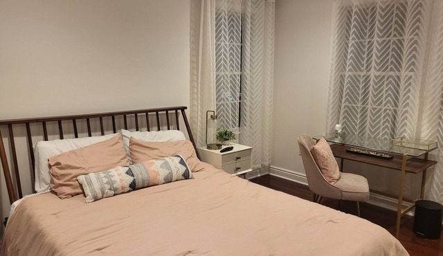 Modern Private Room near NYC (Female Only)