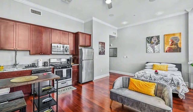 Modern Studio near The Piazza | NoLibs | Sleeps 2