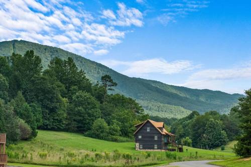 Mountain Luxury Private Resort Style Amenities