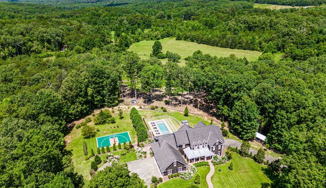 Mountain Mansion 7BR, 10Ksf, Views, Pool, Sport Court, Gym, Sauna, Petting Zoo