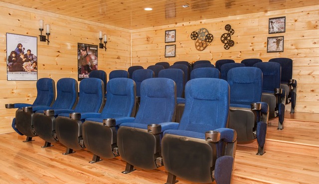 Mountain Retreat - Theater & Arcade - Hot Tubs