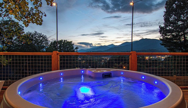 Mountain Spa Retreat ,Hot Tub, Sauna & Ice Bath