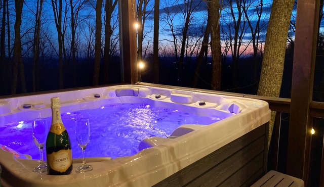 MTN Cabin Sleeps 10 - Camping & Fishing - Family Vacay & Outdoor Adventures