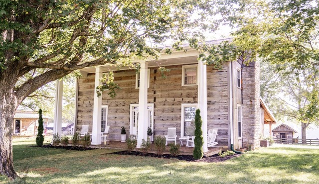 Muletown Manor Tennessee Charm Sleeps 10 Fish Pond Horse Sunset Views