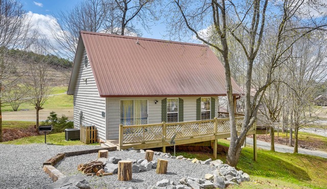 Nautical Retreat at Kudzu Cove Cabins Resort