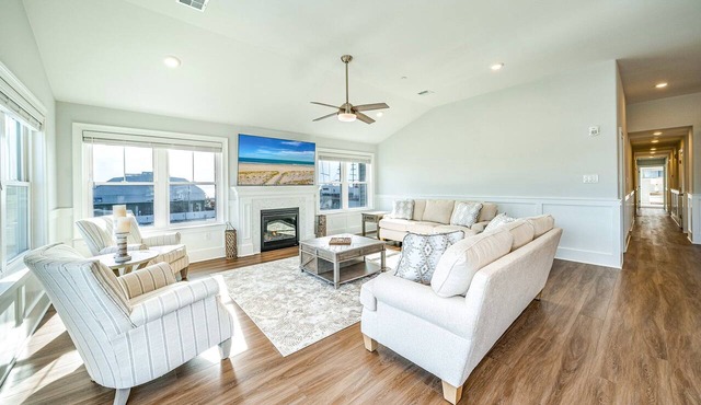 NEW! 5 bed/4.5 bath, Closest House to Beach w/PRIVATE Elevator & Ocean Views!