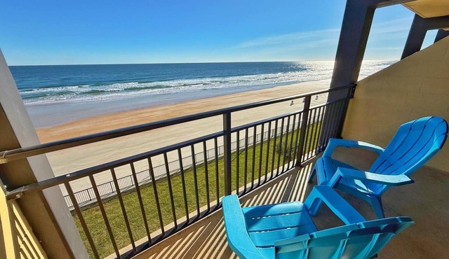 NEW Amazing Ocean Front Retreat in Daytona Beach!