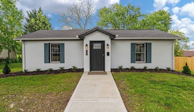 NEW! Closest Whole House to Downtown | 5 Min Walk
