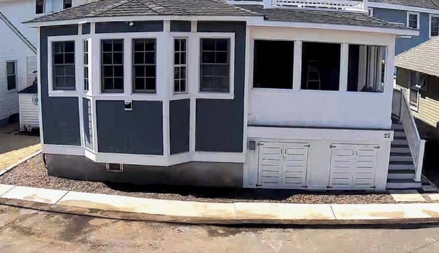 NEW! COASTAL COTTAGE on Stone Harbor's South End - 2 Blocks From Beach & Bay