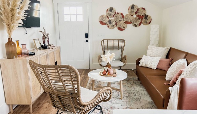 NEW! Convenient & central location to HHI, Sav & Beaufort.