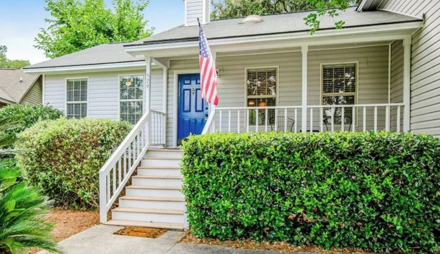 NEW DISCOUNTS, Island Oaks Cottage Wilm Island between Downtown Sav & Tybee
