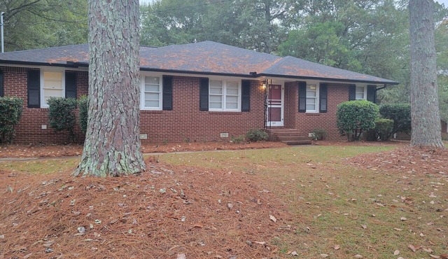 NEW LISTING Remodeled 4BR/3BA house close to Sanford and Foley with game room