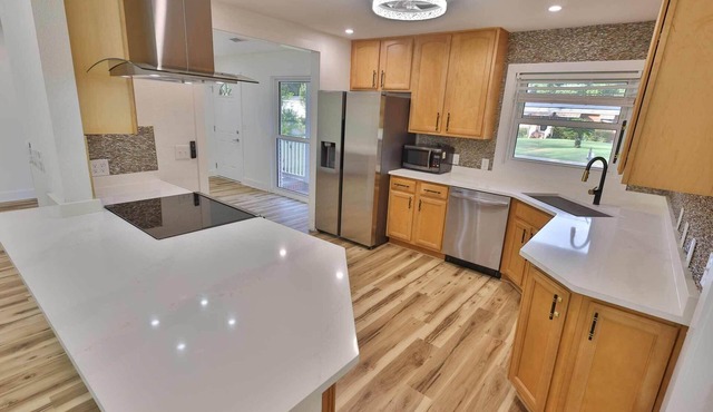 NEW on VRBO Villa Capri Luxe Coastal Resort 4-bed 2 luxury baths.Best Location!