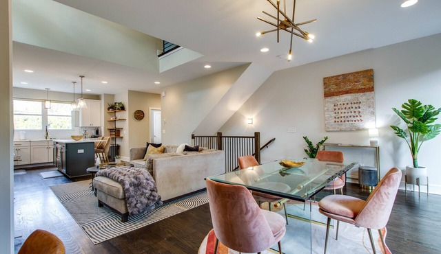 New! Rooftop Views! Beautiful Modern Townhome West Nashville
