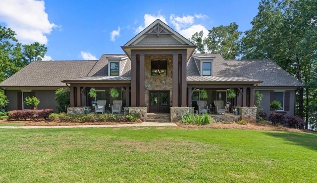 New to VRBO Luxury Lake Retreat