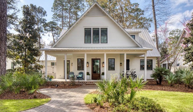 NEWLY DECORATED AND A BEDROOM ADDITION -4 BEDROOMS- CLOSE TO ALL AMENITIES.