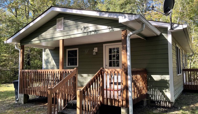 Newly Remodeled, Private Cottage Near Hiking and Waterfalls