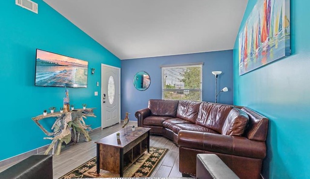 Newly renovated, cozy 2 bedroom