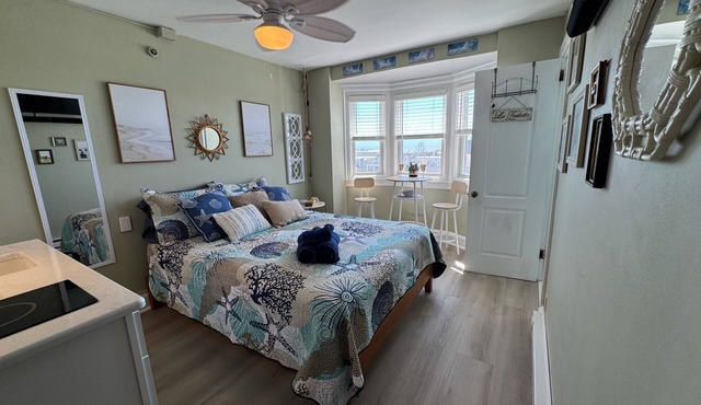 Newly Updated Beach Block-500 steps to the beach-1920's Enchanted Boutique Condo
