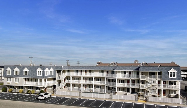 Nicely appointed two bedroom air conditioned Merrimac Condominium offering beachblock location