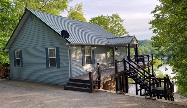 NORRIS LAKE FRONT RENTALS: LOLA'S LAKE HOUSE LAKEFRONT WITH PRIVATE DOCK