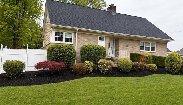 North Brunswick 2BR | Easy Access to NYC & Rutgers