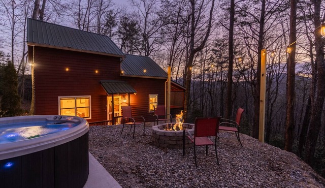 North Woods, Hot Tub , Privacy , Pets