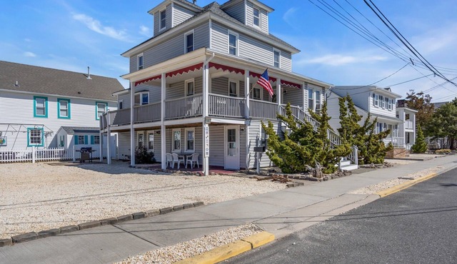 Ocean Block Seaside Park Beach House 3BR Wraparound Porch Parking Badges