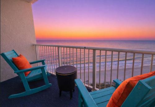 Oceanfront 15th Floor View - King Bed - Resort Pools, Hot Tubs & Lazy Rivers - Myrtle Beach