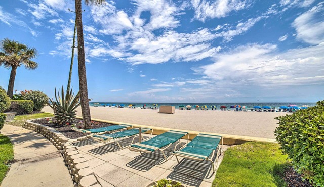 Oceanfront Myrtle Beach Condo w/Outdoor Pool