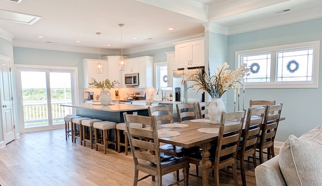 OCEANFRONT,Spa,Elevator,North Topsail Beach NC,King's Paradise in North Topsail Beach