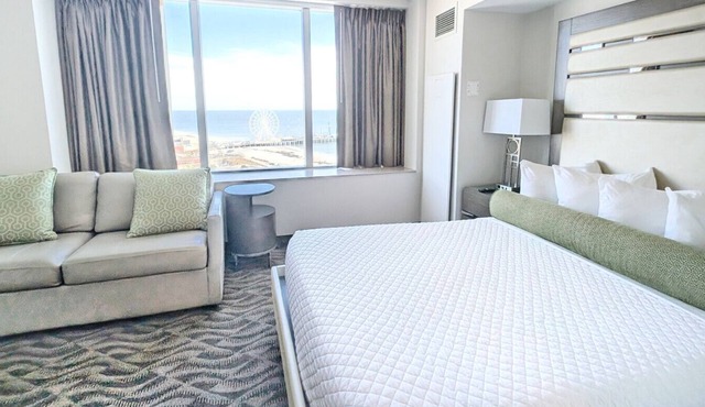 Oceanview Comfy Queen Boardwalk Gem