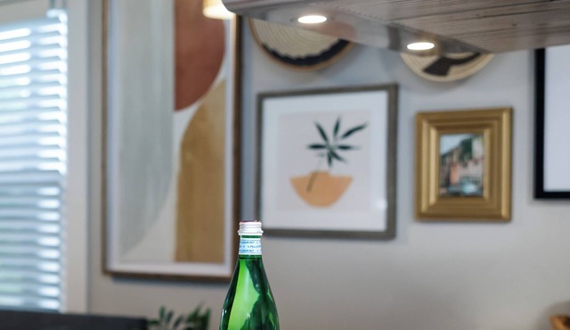 Optimist Abode 2: Chic Stay in the Queen City, walking distance to Optimist Hall