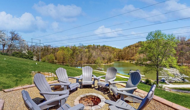 Outdoor Spa + Dock! Scenic Norris Lake Retreat